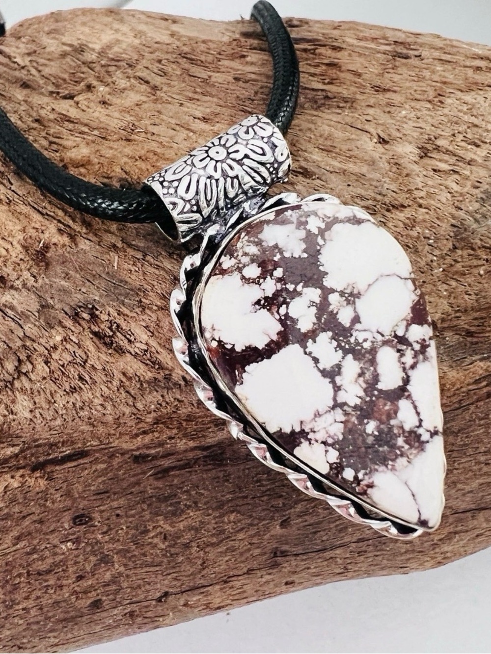 925 Sterling Silver Wild Horse Turquoise Necklace Native American Jewelry